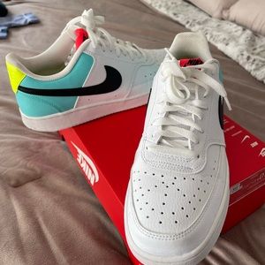 NIKE DUNK LOW 42.5 EUR SIZE